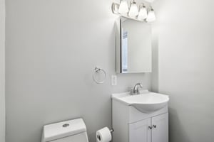 E 248th St-018.jpg