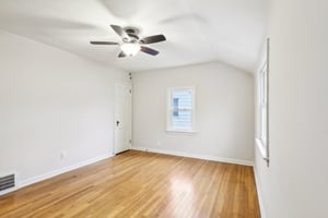 E 248th St-027.jpg