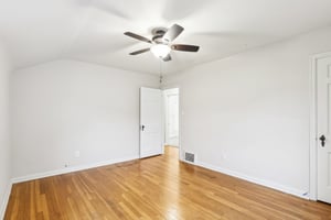 E 248th St-029.jpg