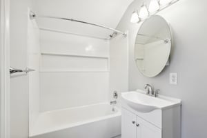 E 248th St-031.jpg