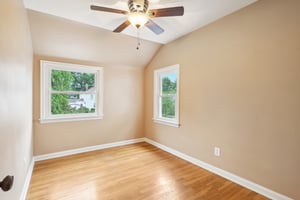 E 248th St-035.jpg