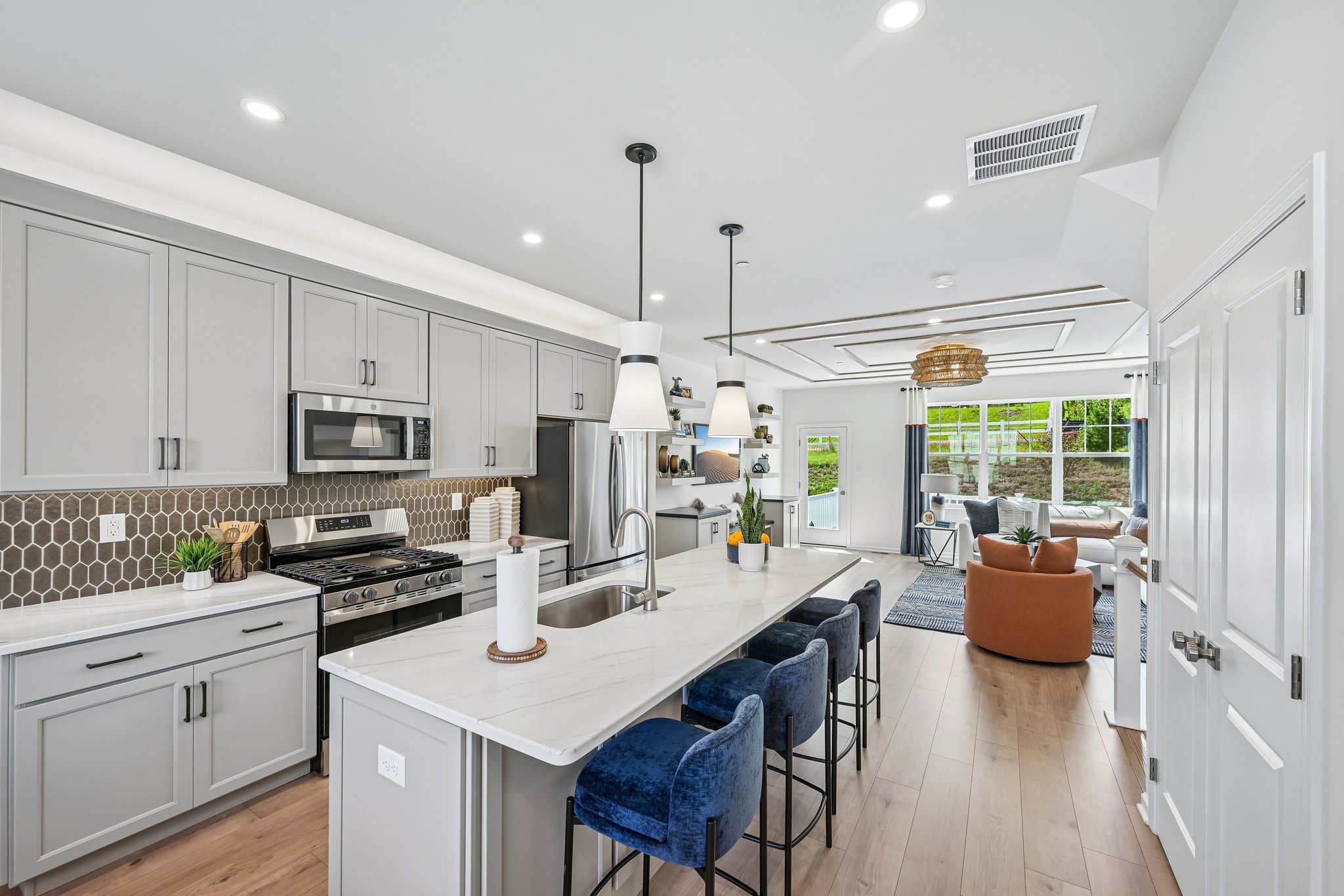 302 E Sawyer Ct Royersford-S0108-014.jpg