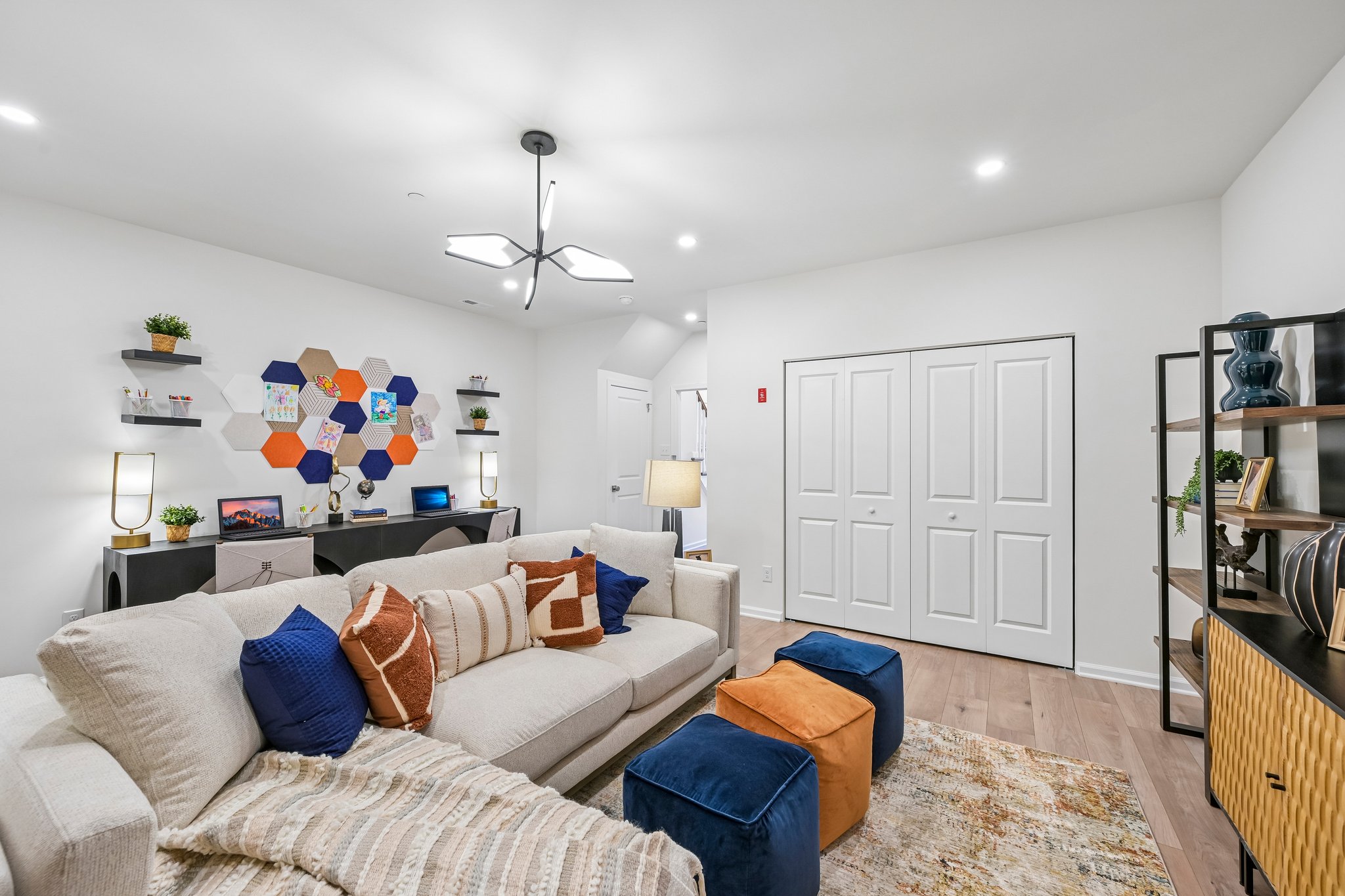 302 E Sawyer Ct Royersford-S0108-024.jpg