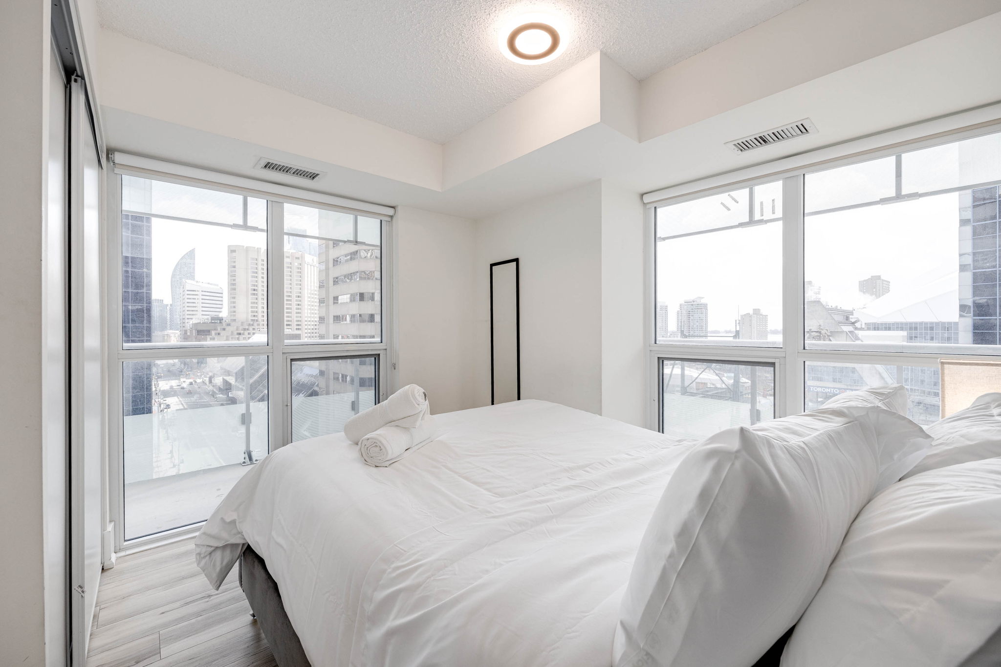 Toronto property showcase — delivered property photograph 9
