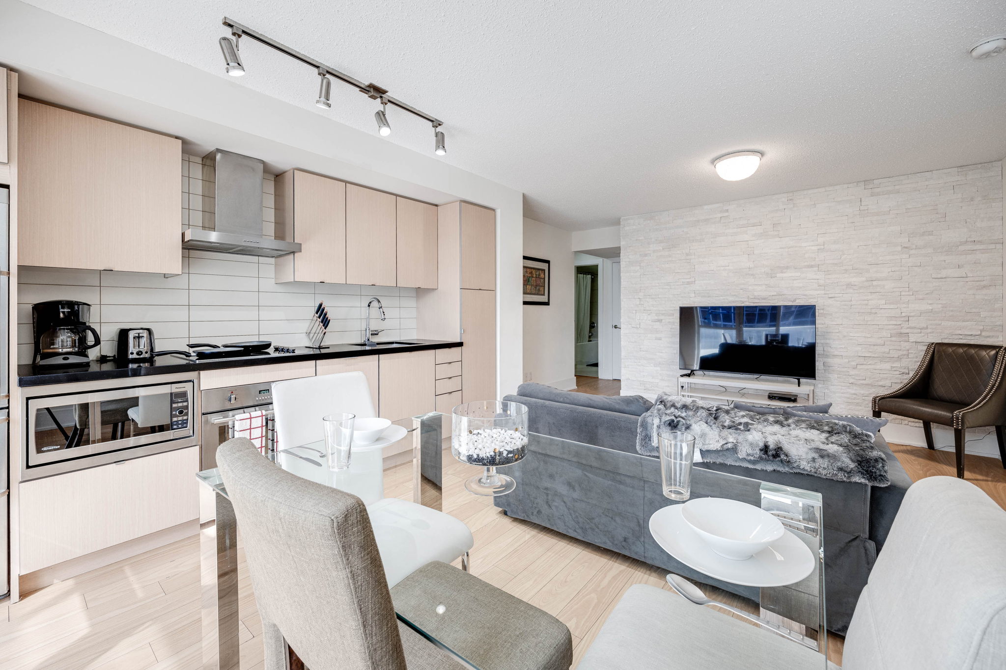 Toronto property showcase — delivered property photograph 4