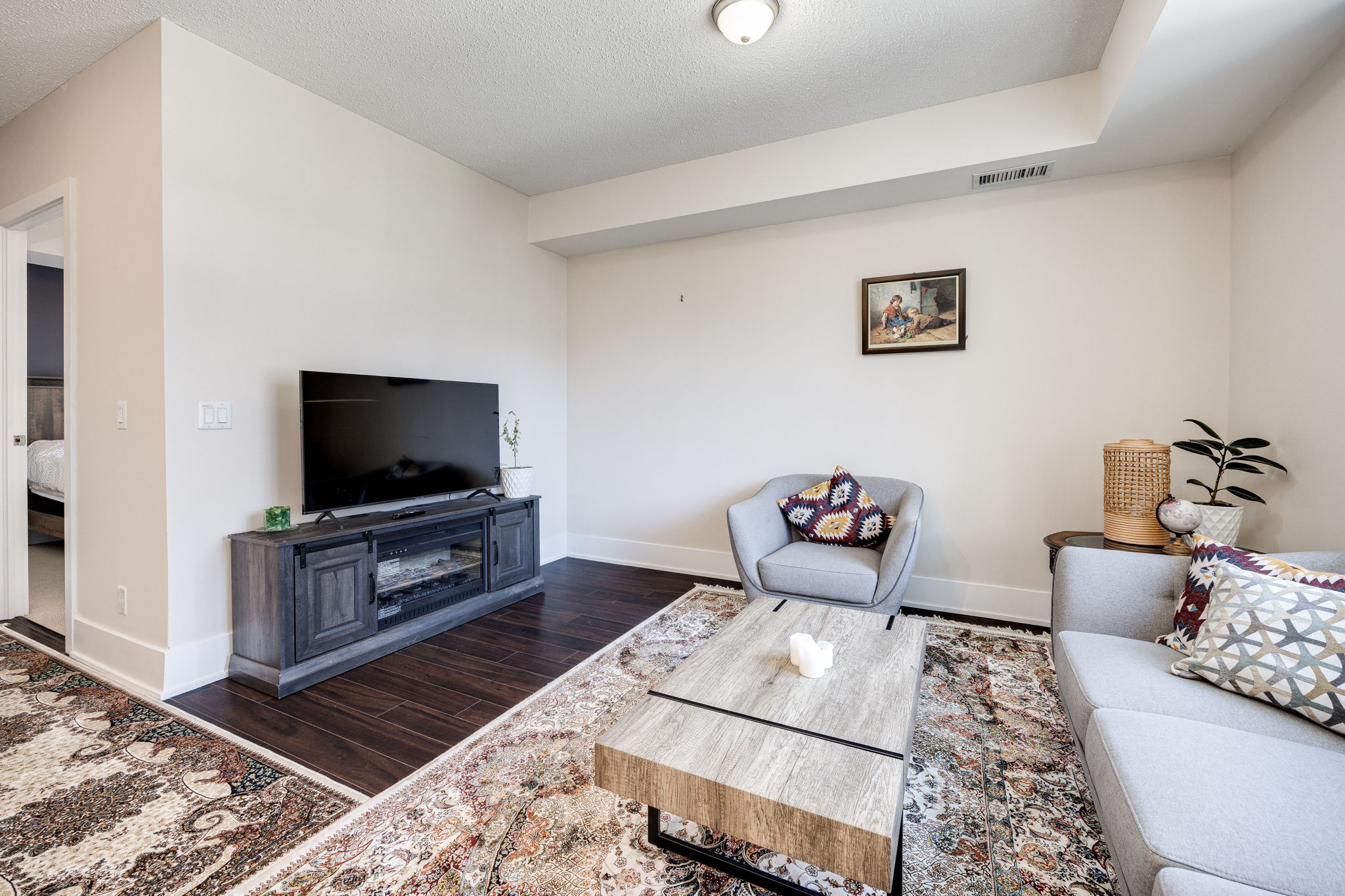 Toronto property showcase — delivered property photograph 6
