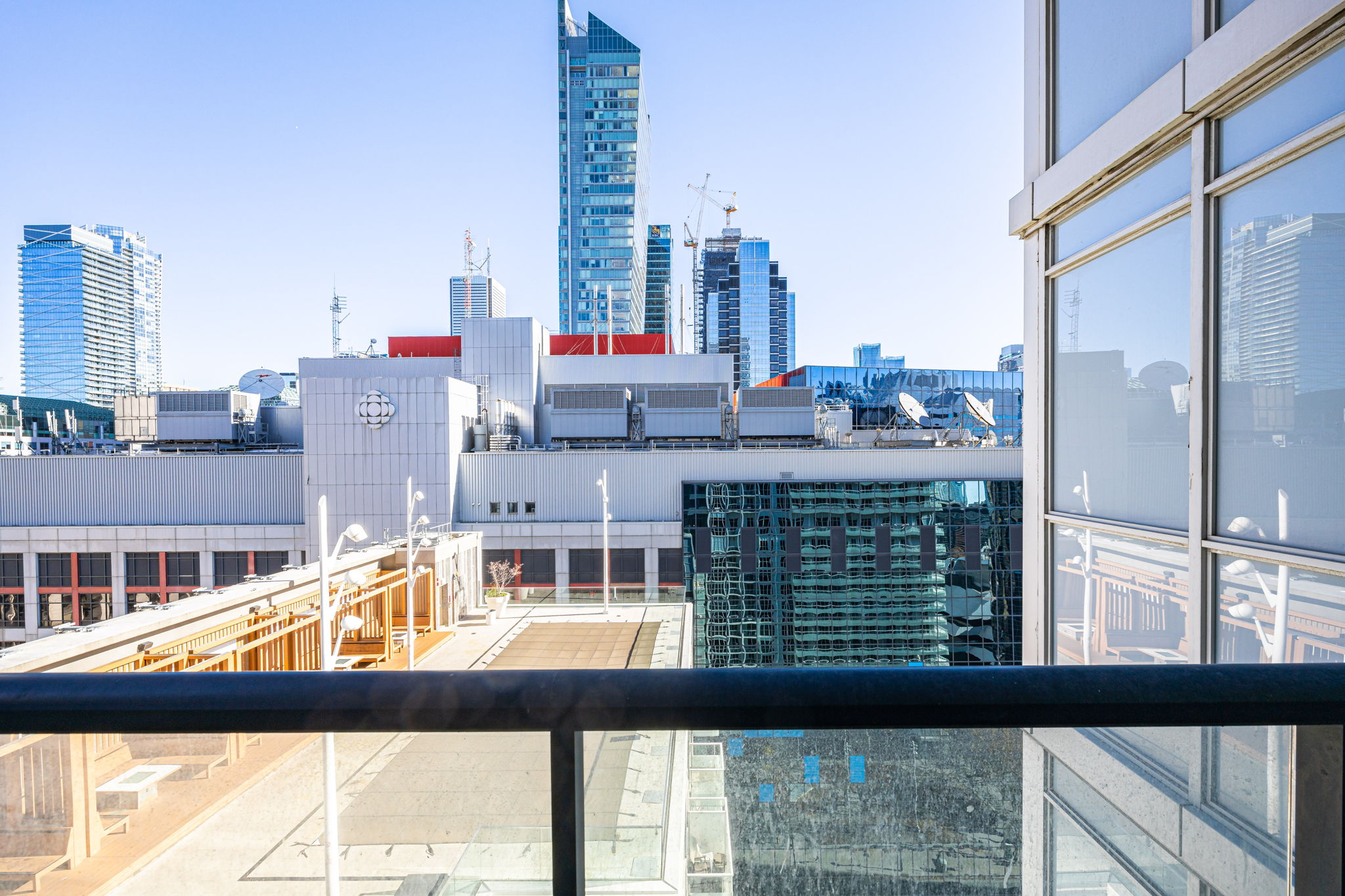 Toronto property showcase — delivered property photograph 24