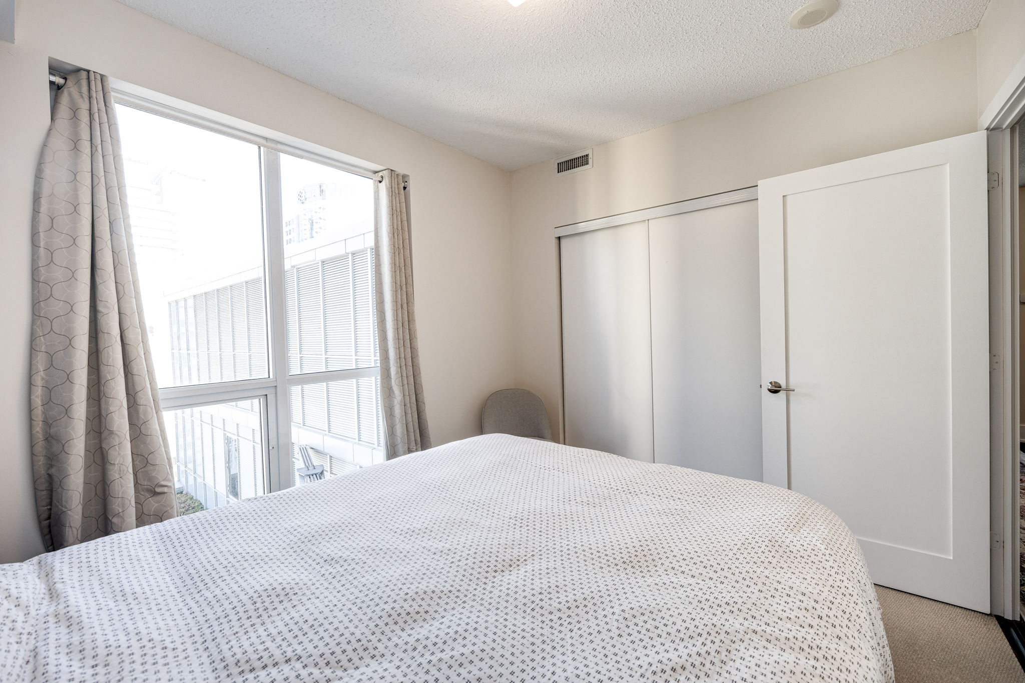 Toronto property showcase — delivered property photograph 16