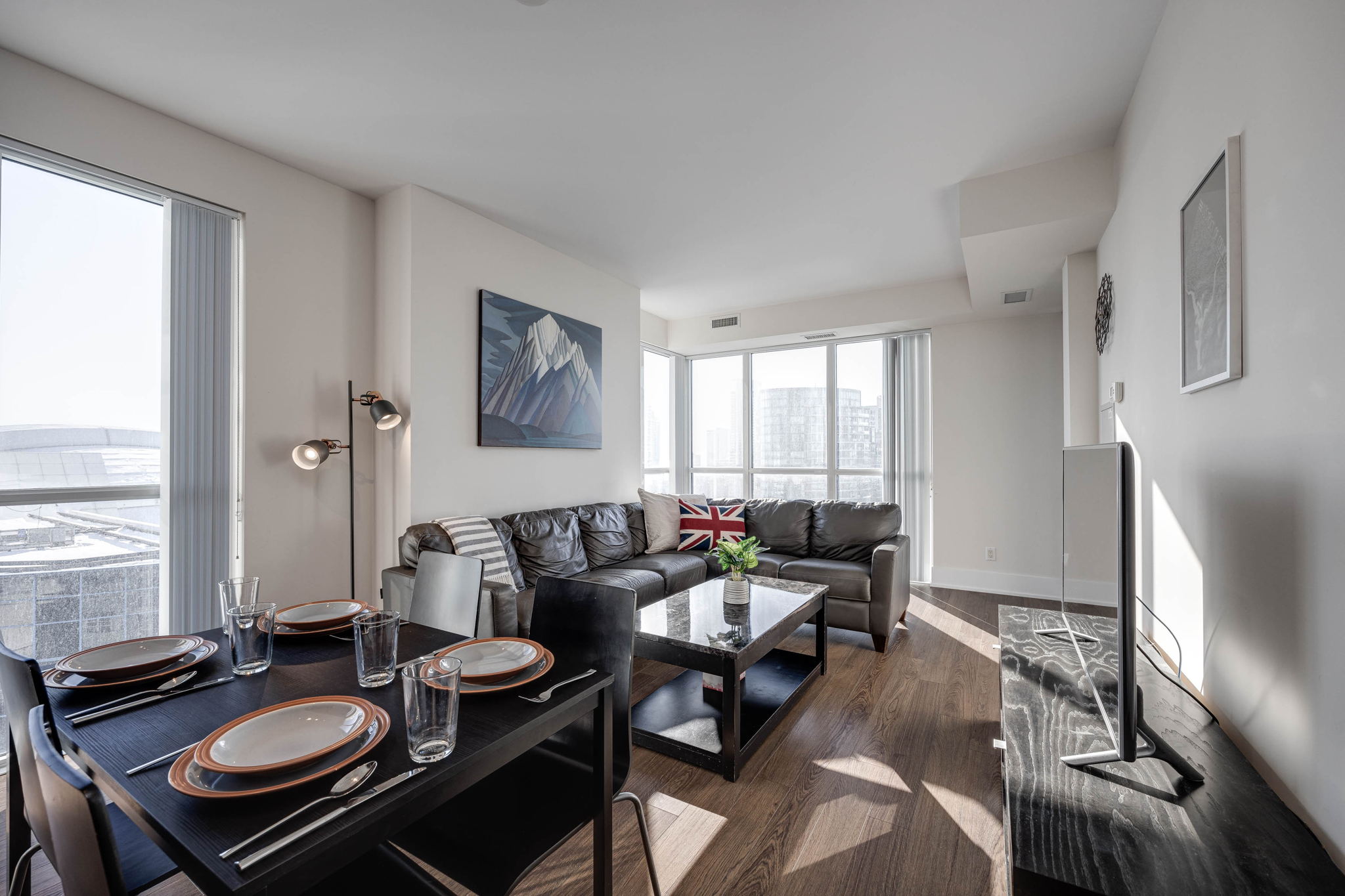 Toronto property showcase — delivered property photograph 3