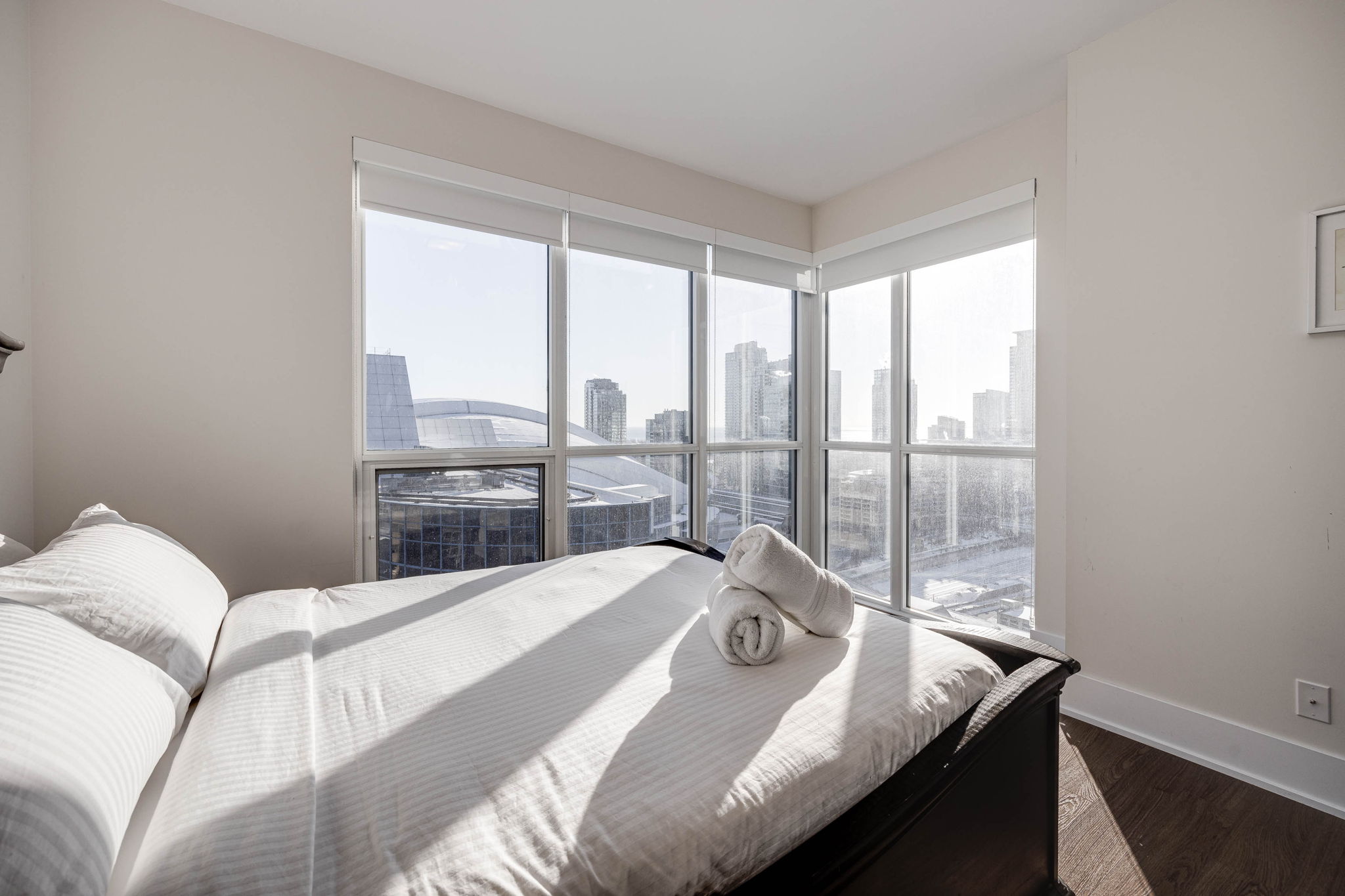 Toronto property showcase — delivered property photograph 17