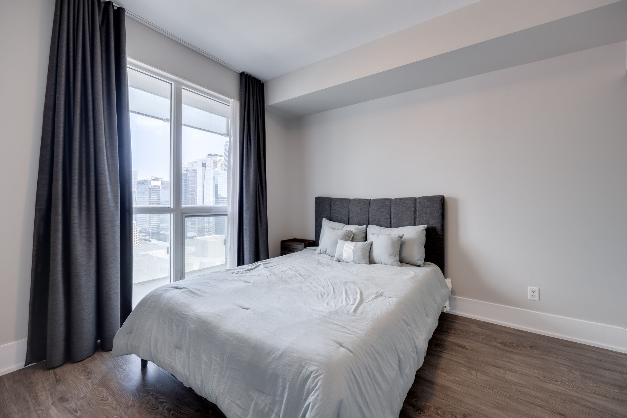 Toronto property showcase — delivered property photograph 9