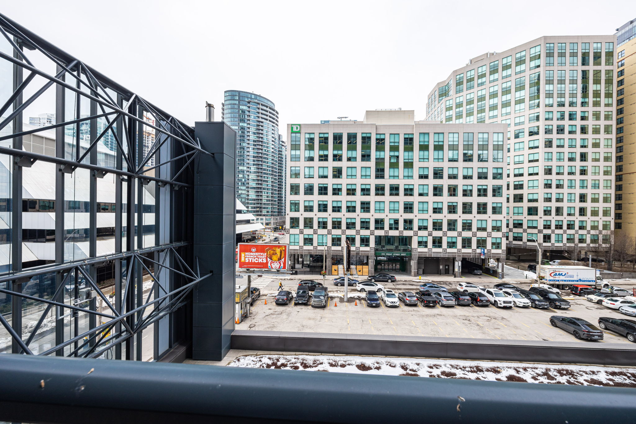 Toronto property showcase — delivered property photograph 33