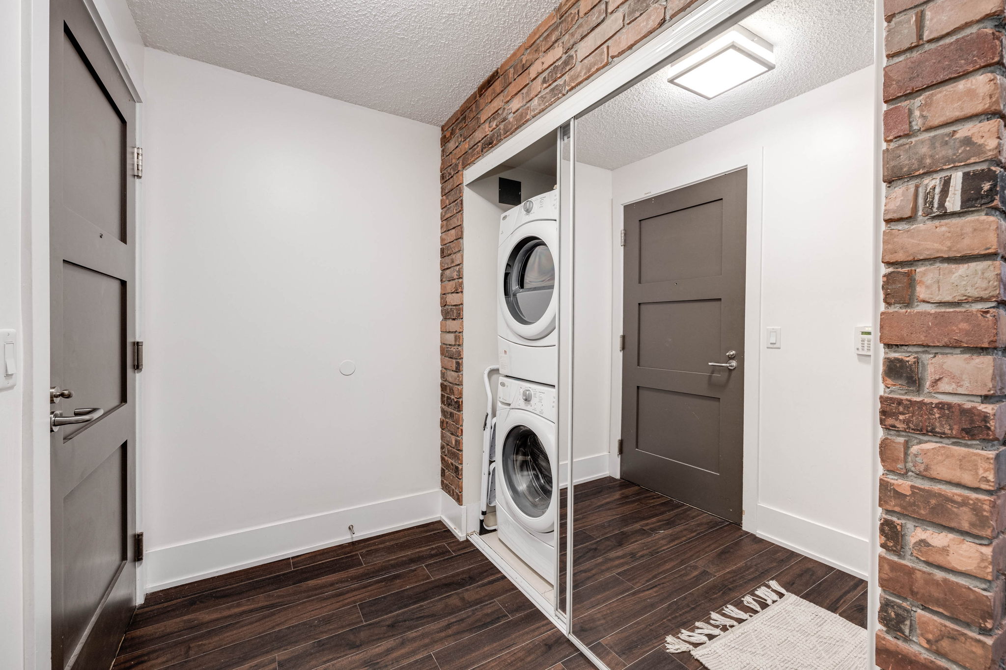 Toronto property showcase — delivered property photograph 25