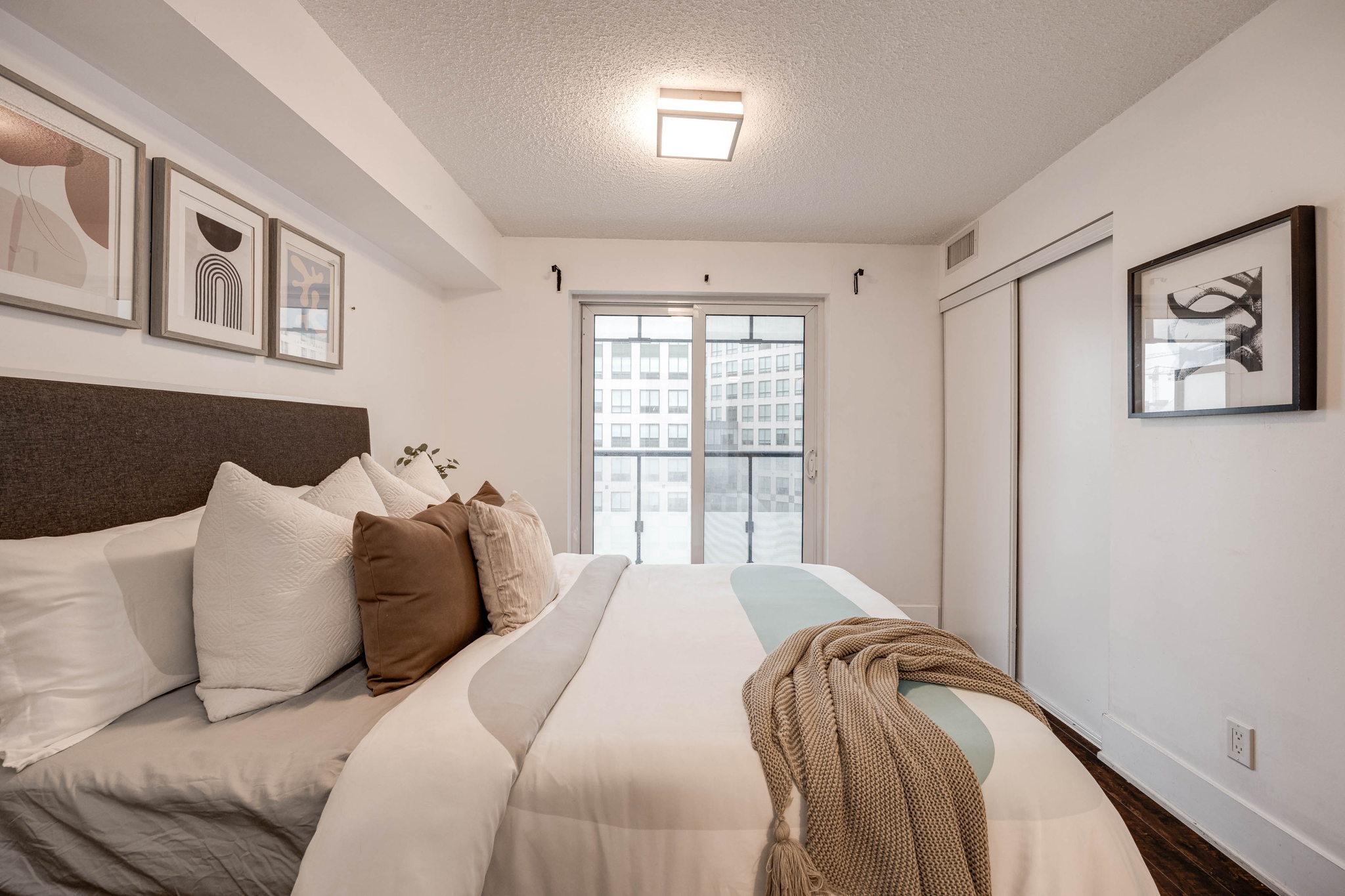 Toronto property showcase — delivered property photograph 22