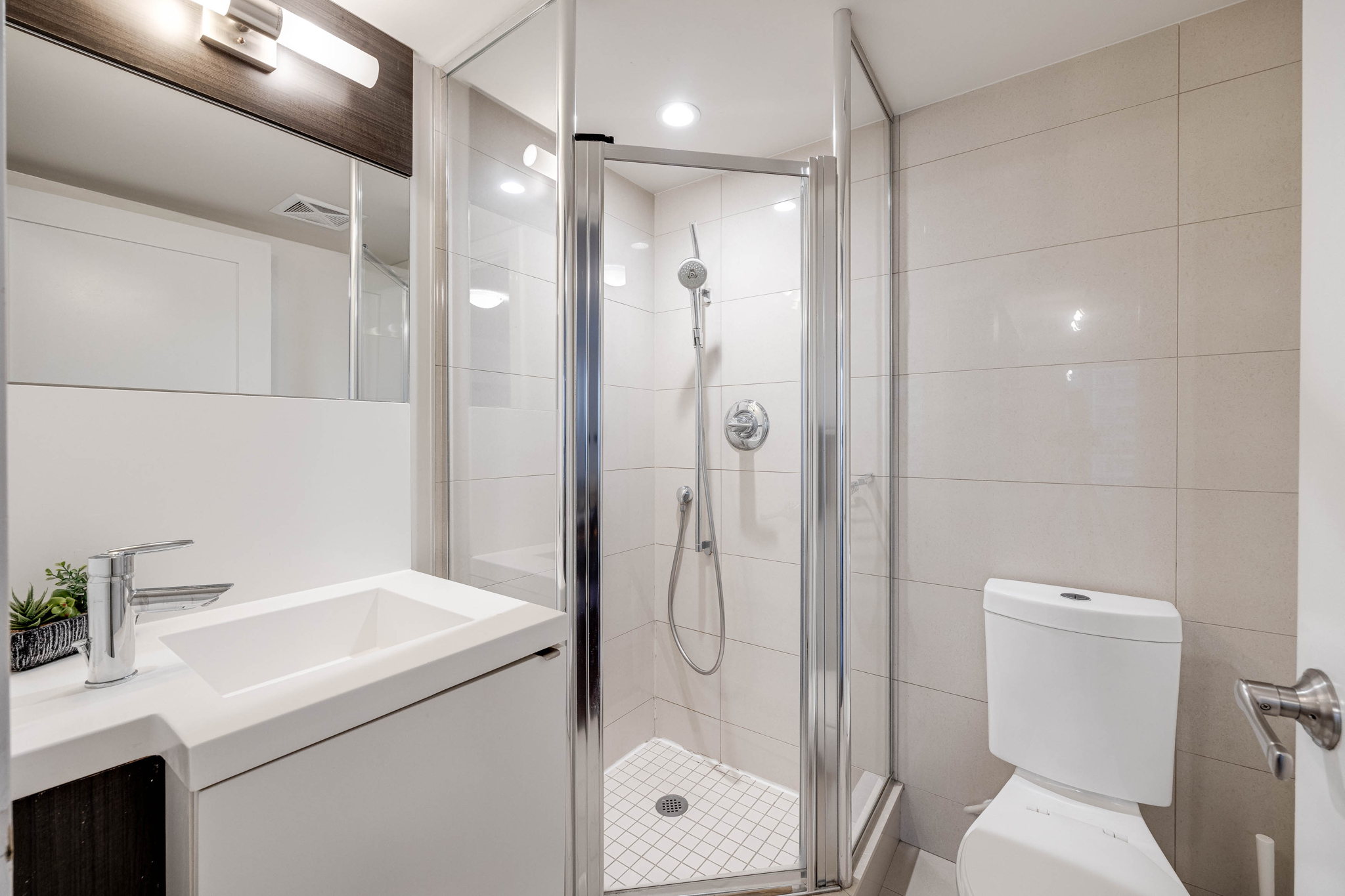 Toronto property showcase — delivered property photograph 18
