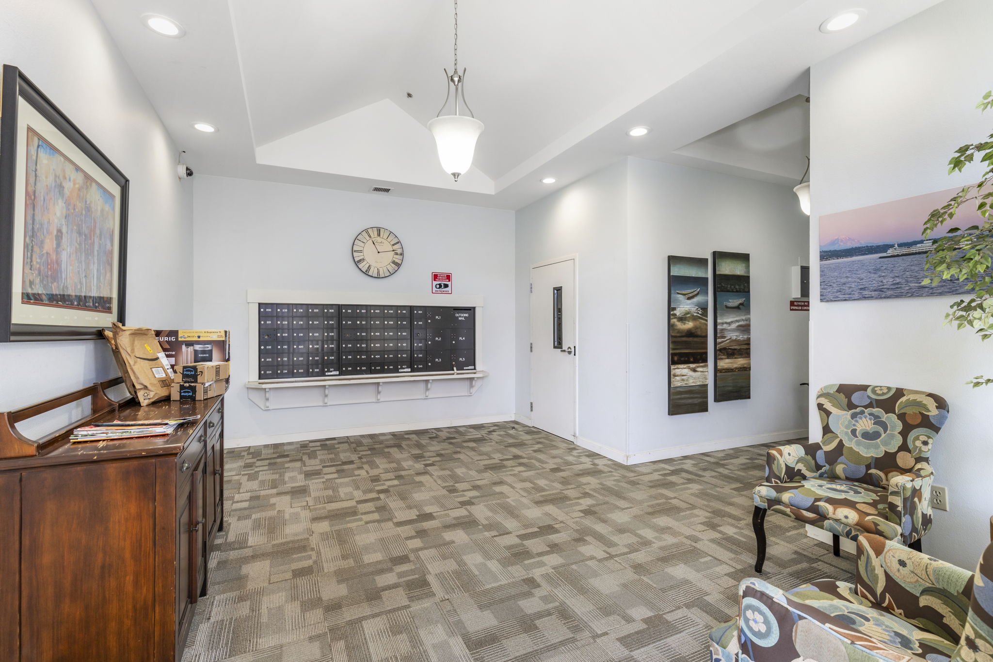 Charming communal lobby space