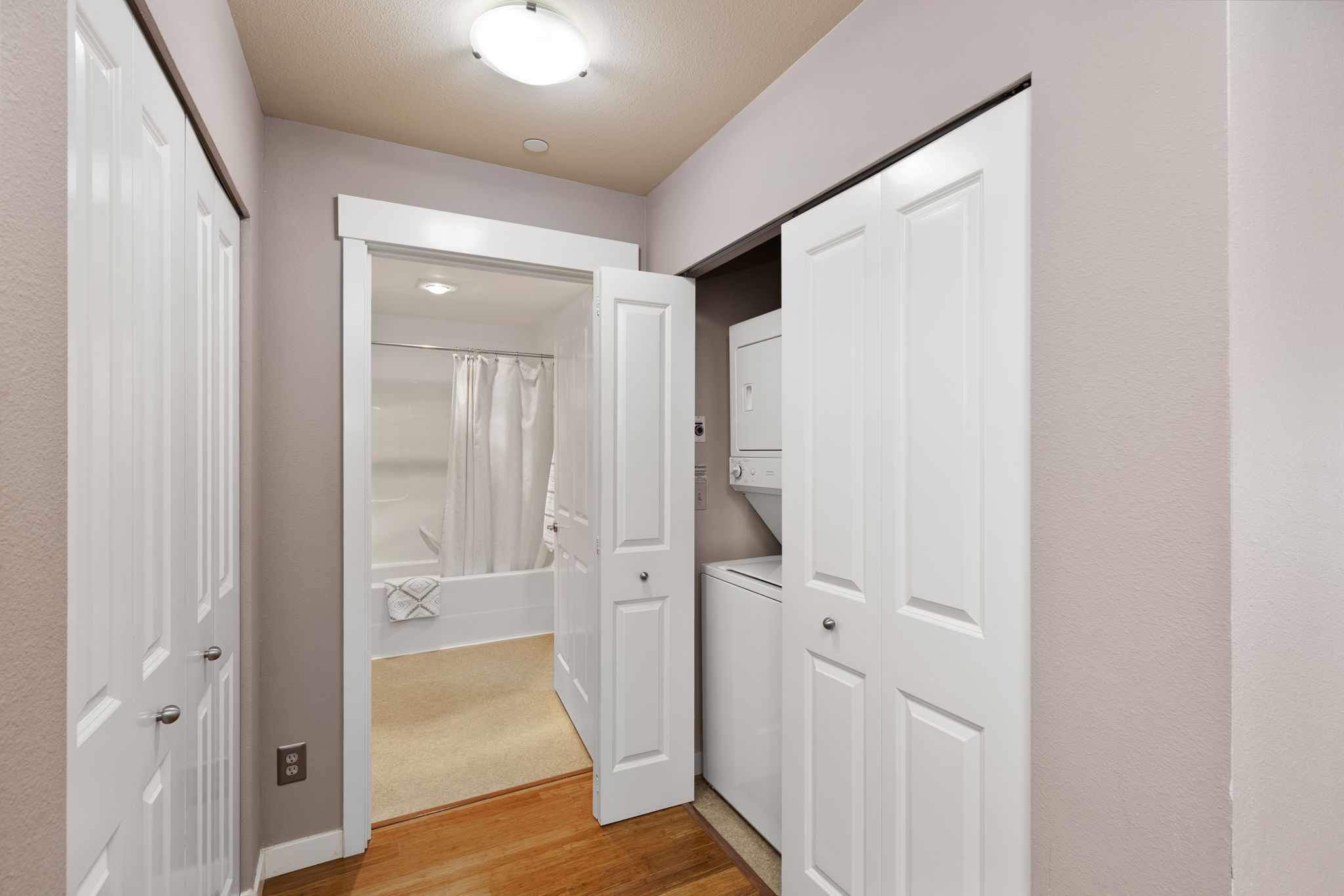 Compact and functional laundry space