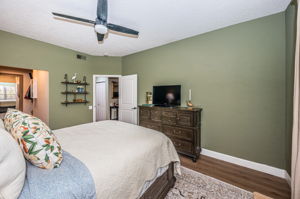 Master Bedroom1c