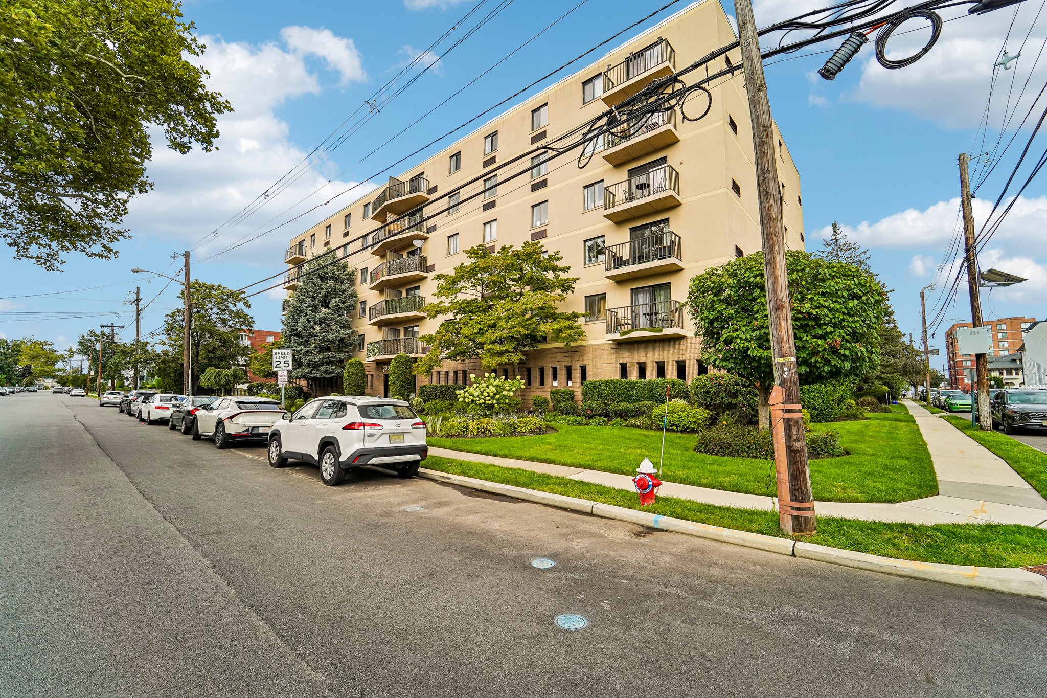 Park St 1F-S0409-002.jpg