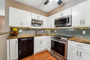 Park St 1F-S0409-012.jpg
