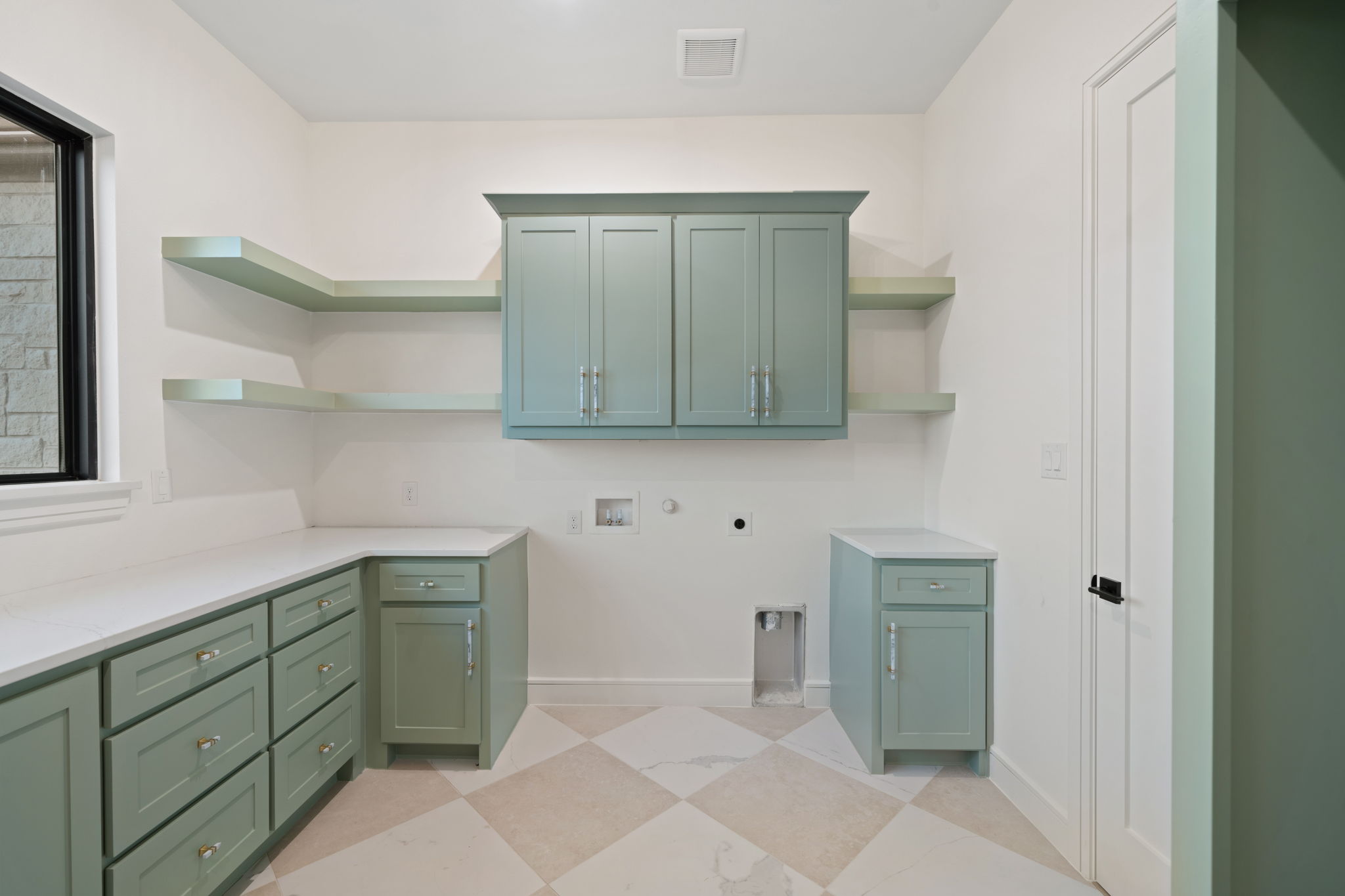 300 Ryker Ln - Image 53