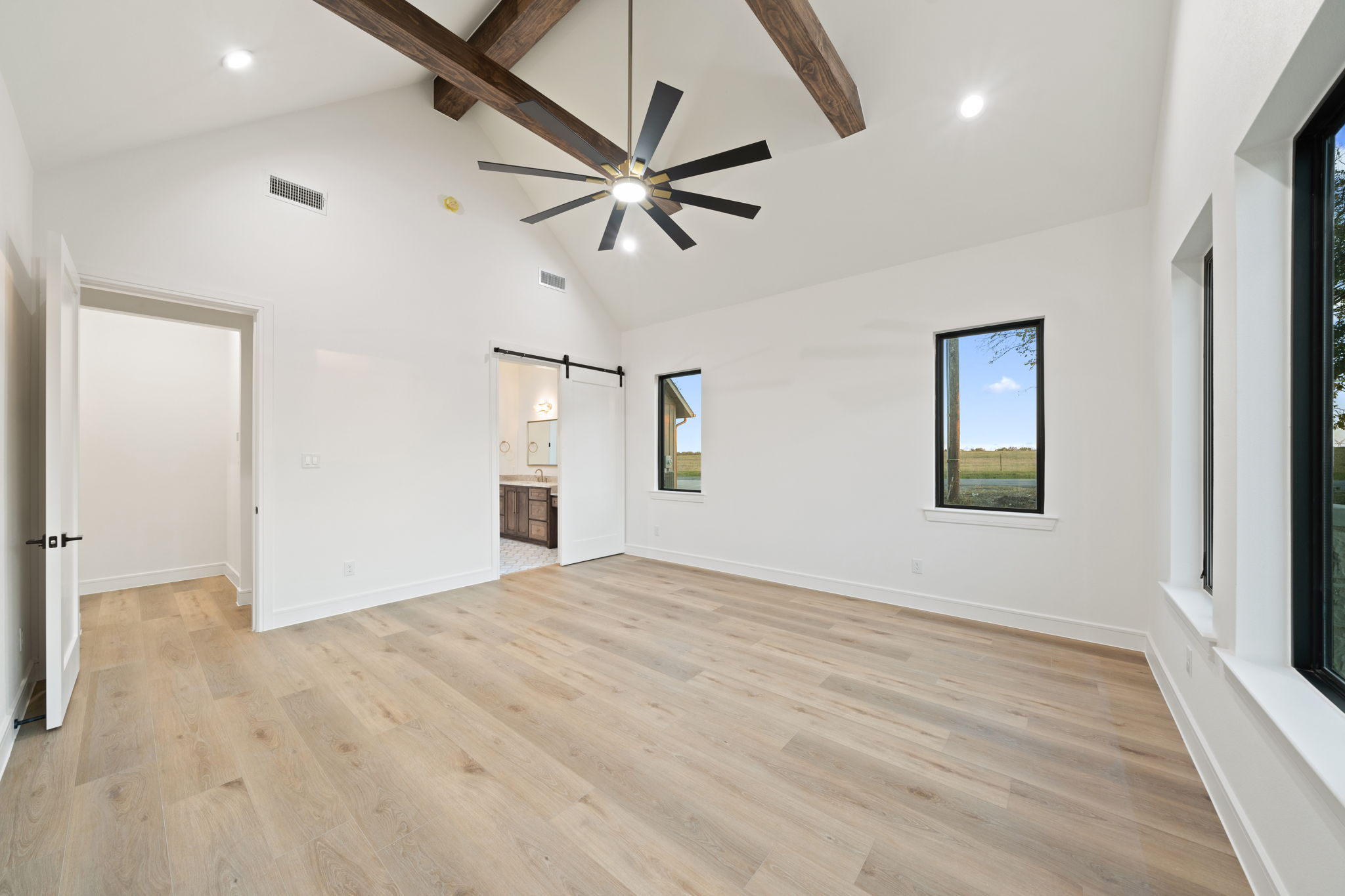 300 Ryker Ln - Image 76