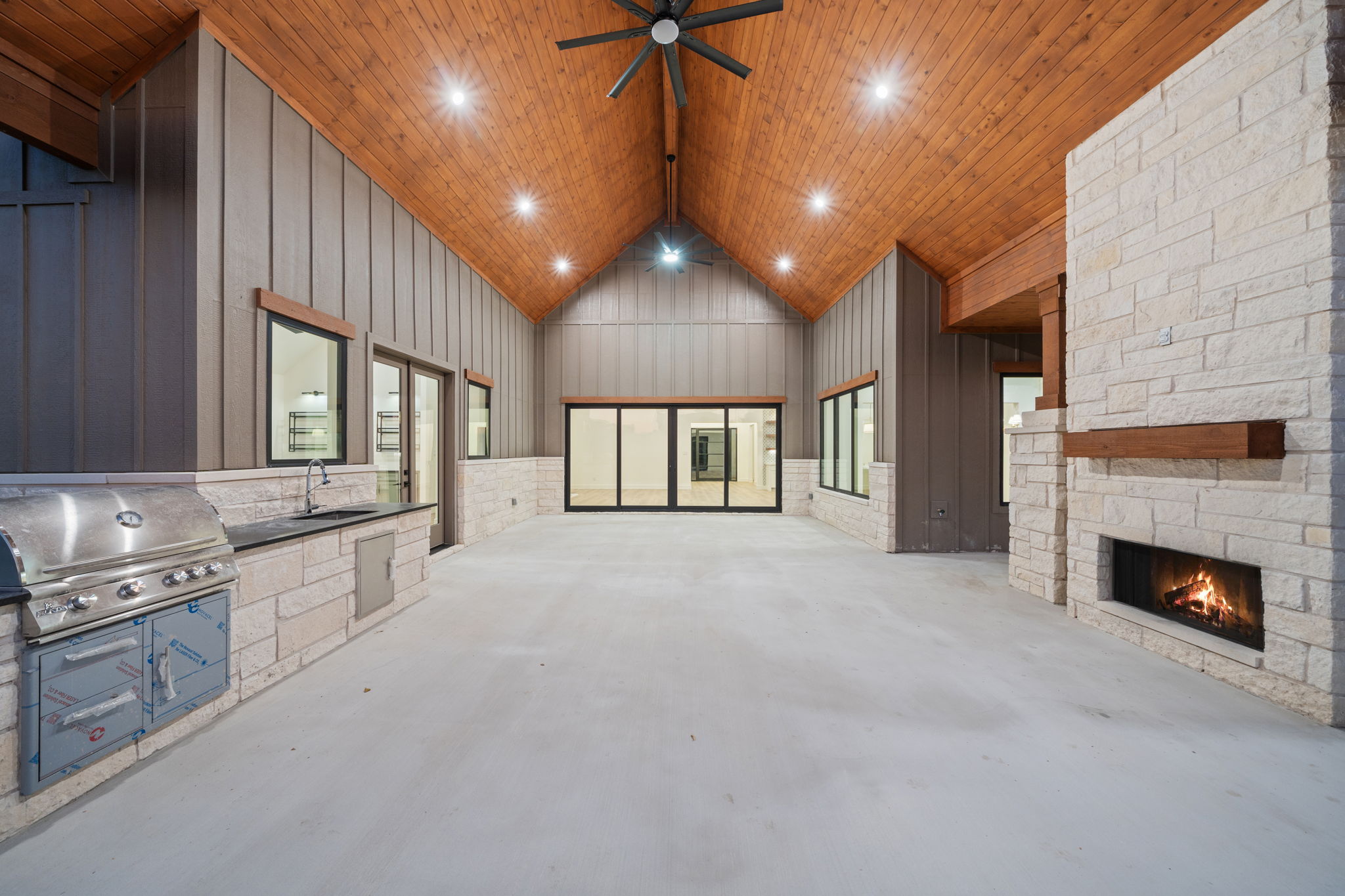 300 Ryker Ln - Image 78