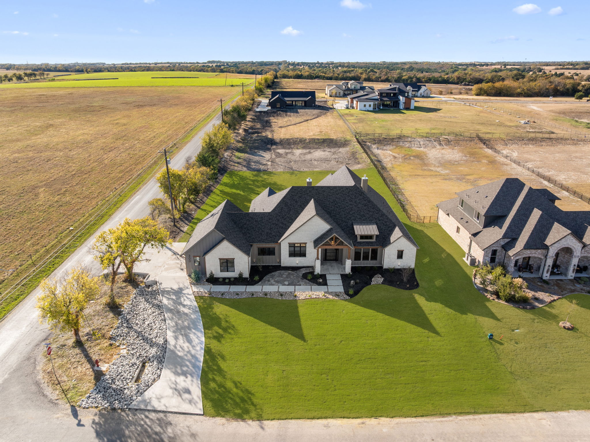 300 Ryker Ln - Image 26