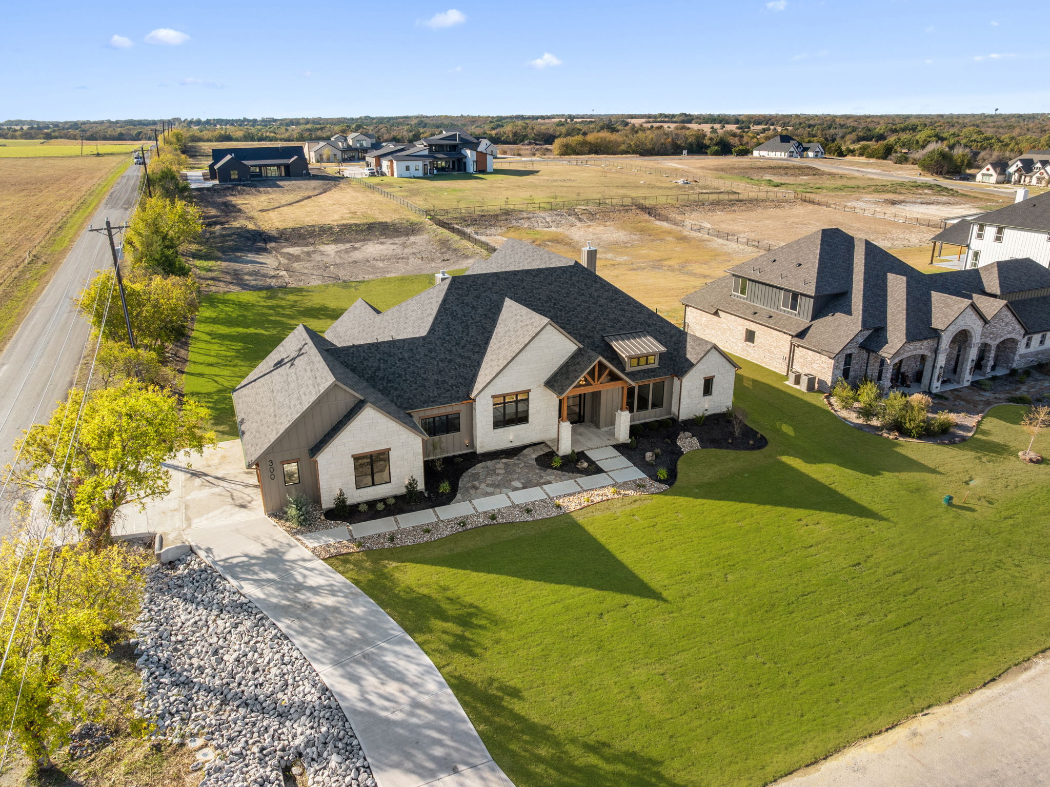 300 Ryker Ln - Image 16