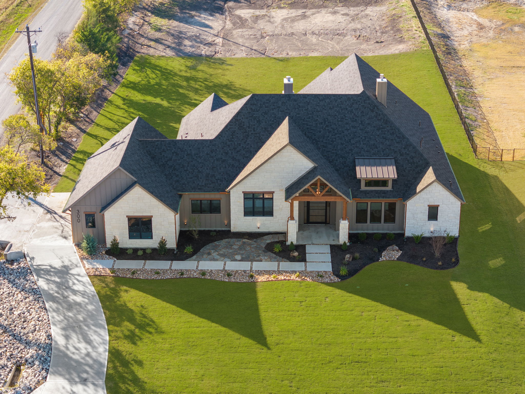 300 Ryker Ln - Image 27