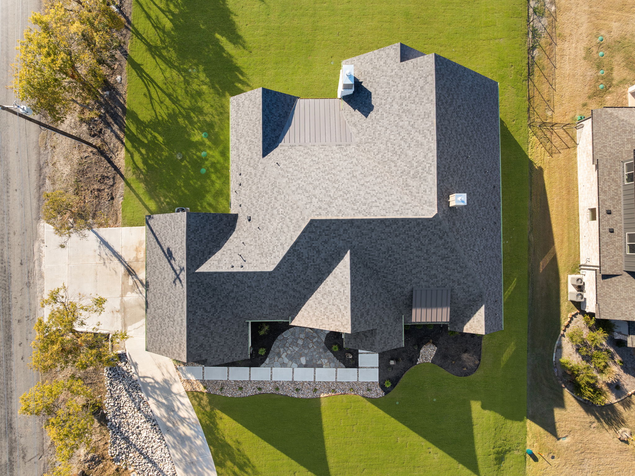 300 Ryker Ln - Image 18