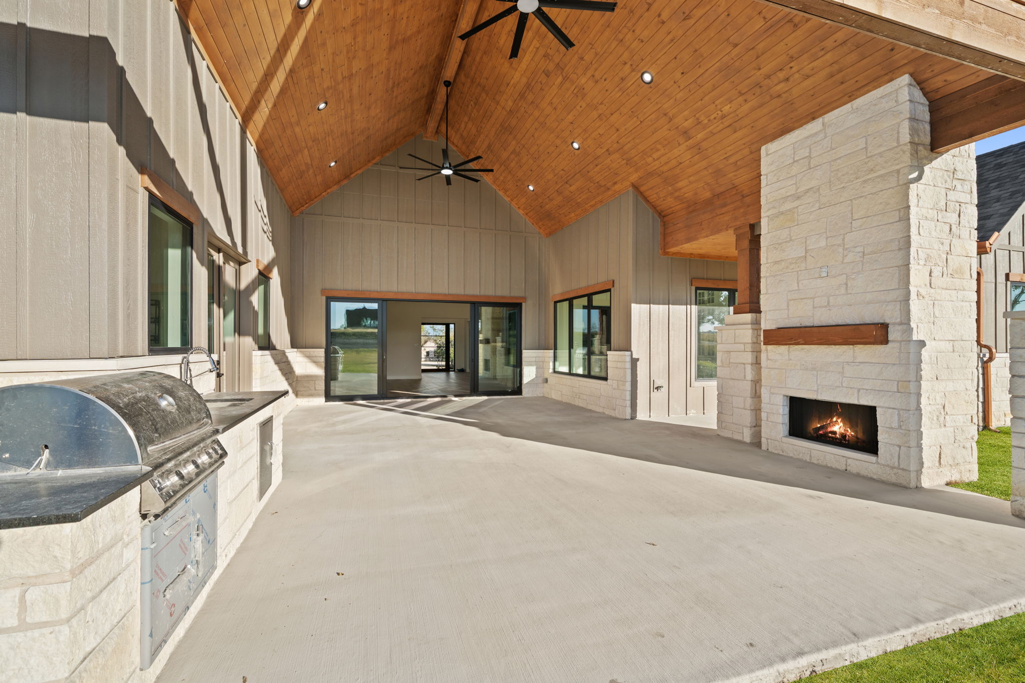 300 Ryker Ln - Image 21