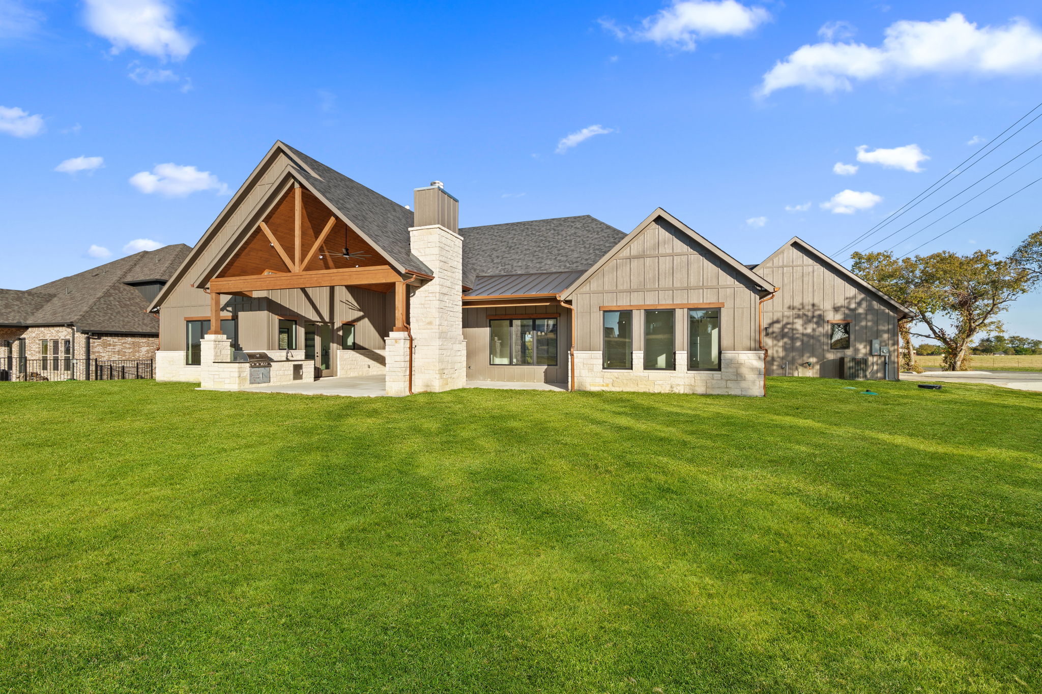 300 Ryker Ln - Image 9