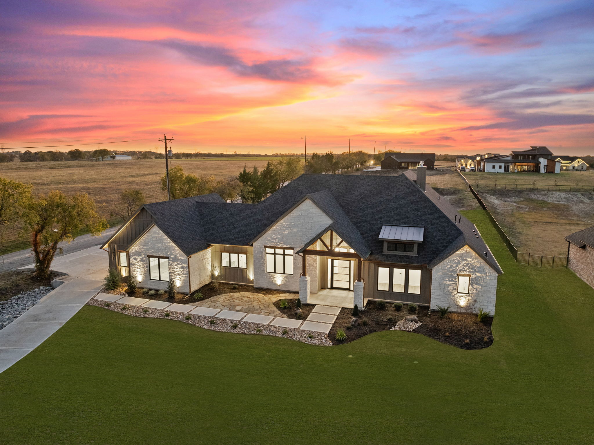 300 Ryker Ln - Image 31