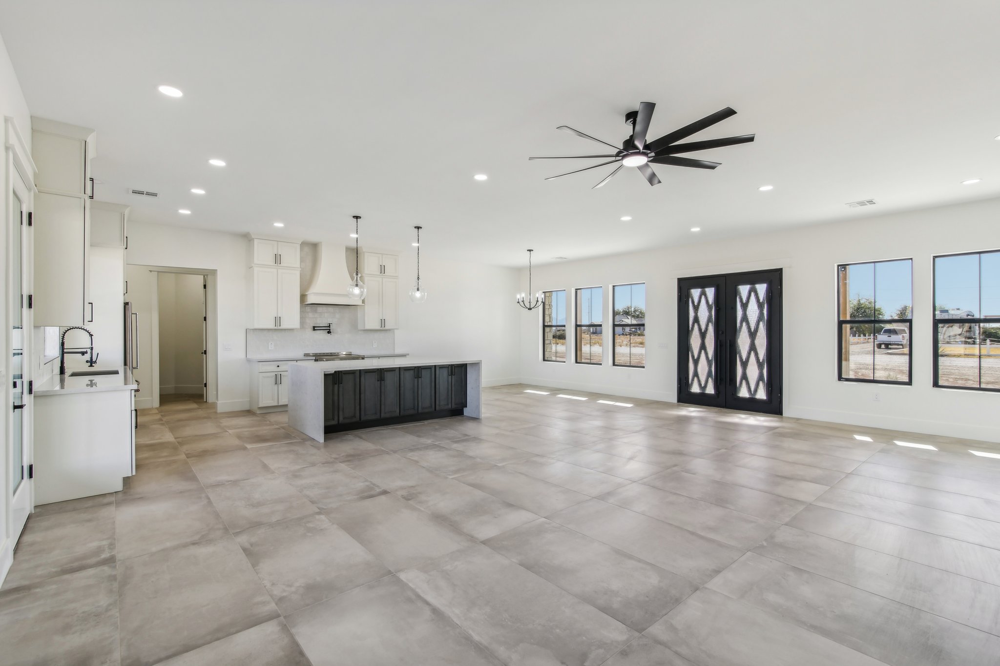 S Charleston Ct-006.jpg