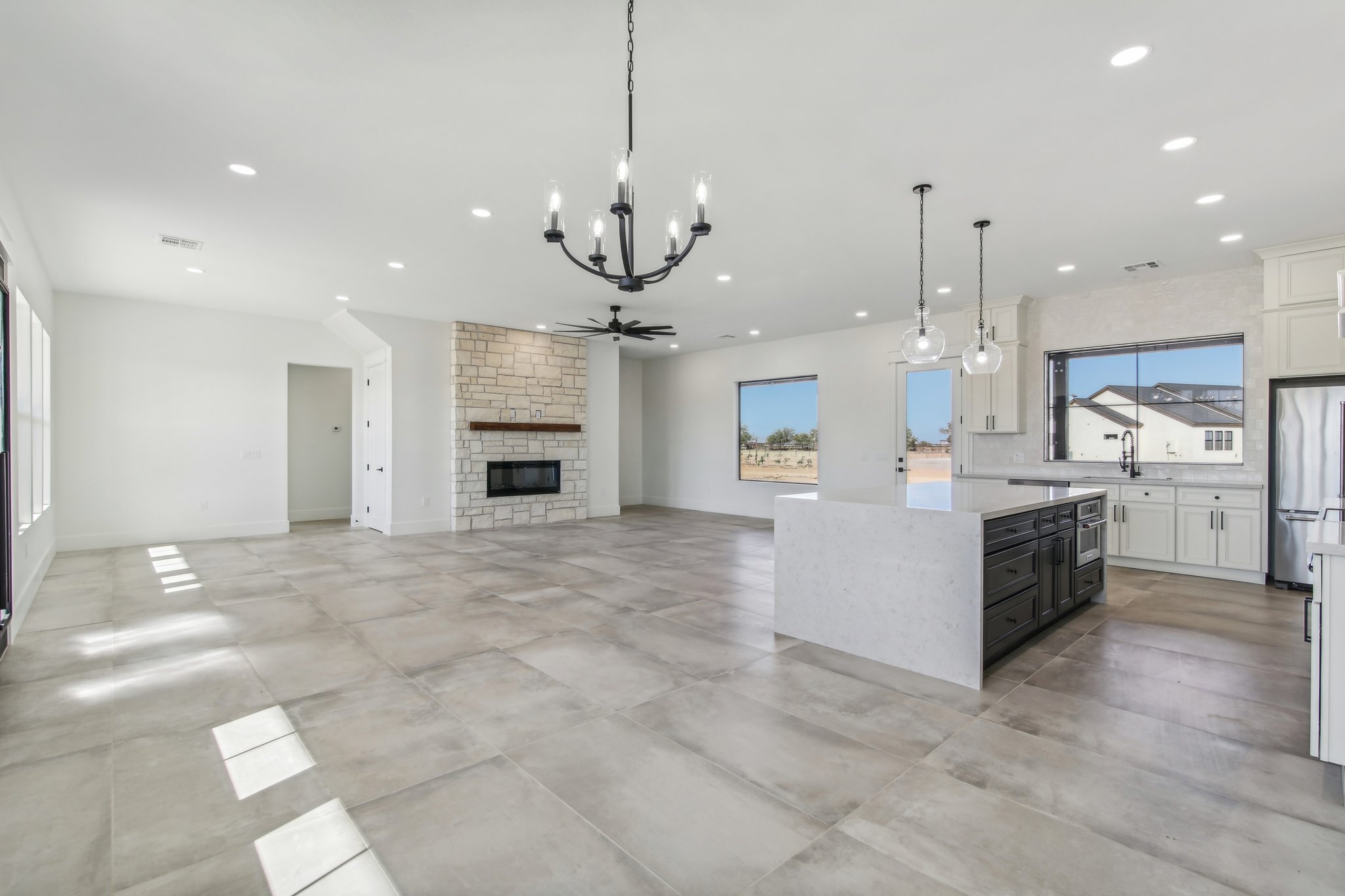 S Charleston Ct-010.jpg