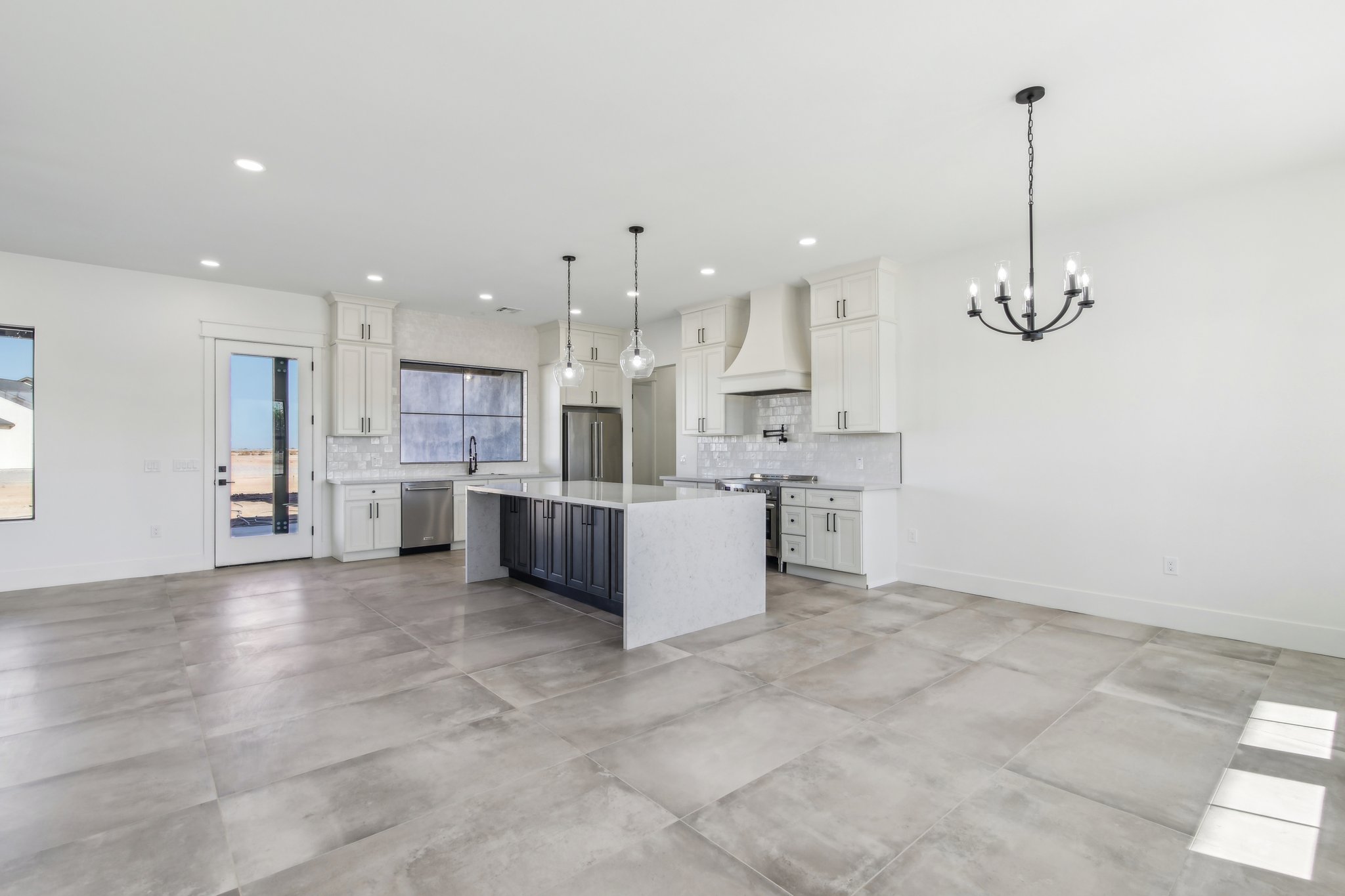 S Charleston Ct-011.jpg