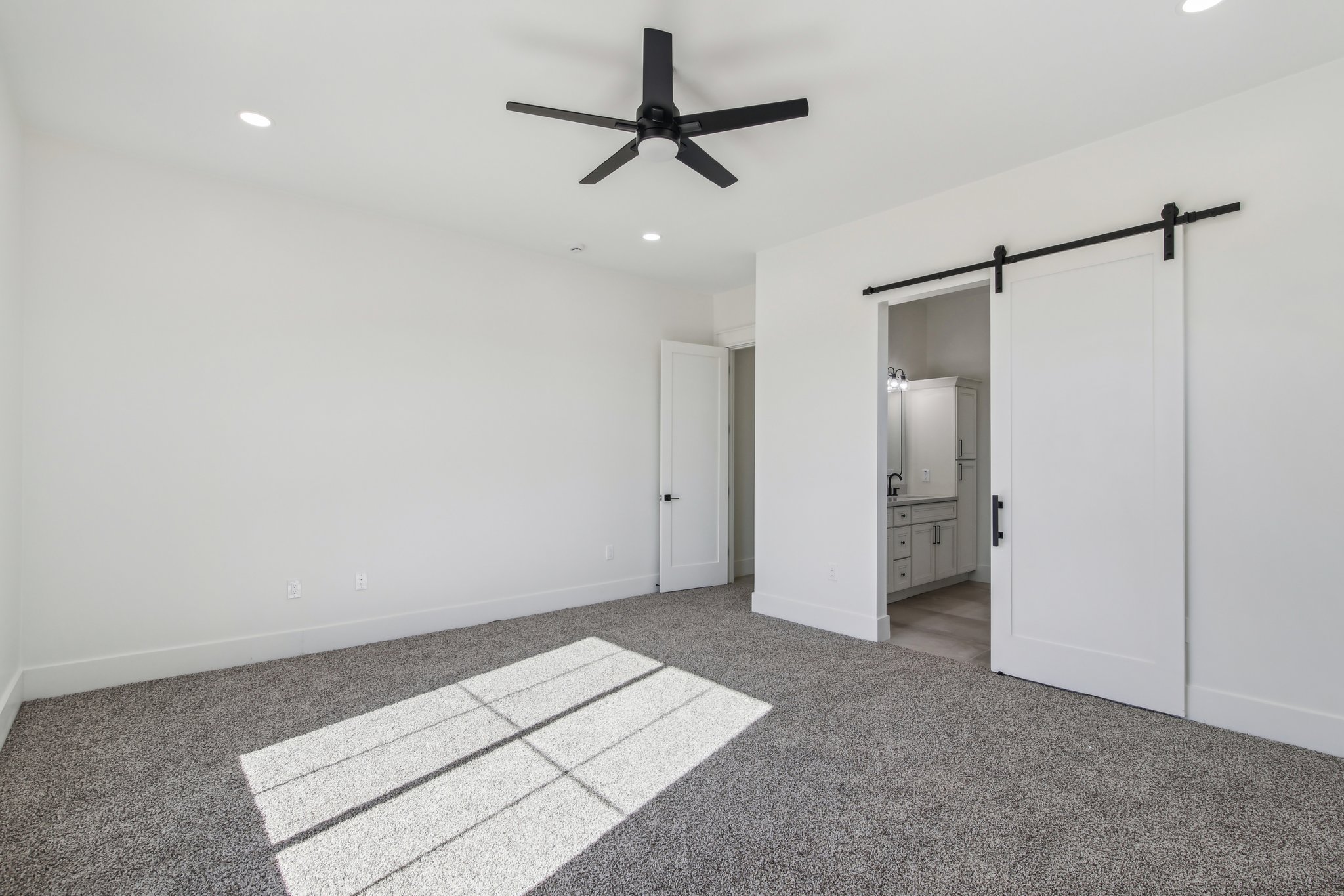 S Charleston Ct-032.jpg