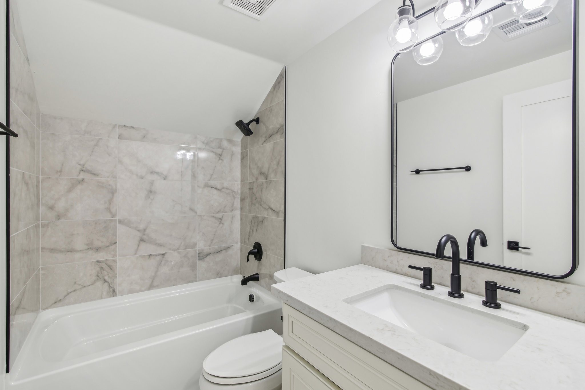 S Charleston Ct-039.jpg