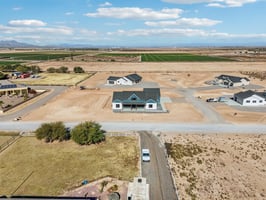 S Charleston Ct-052.jpg