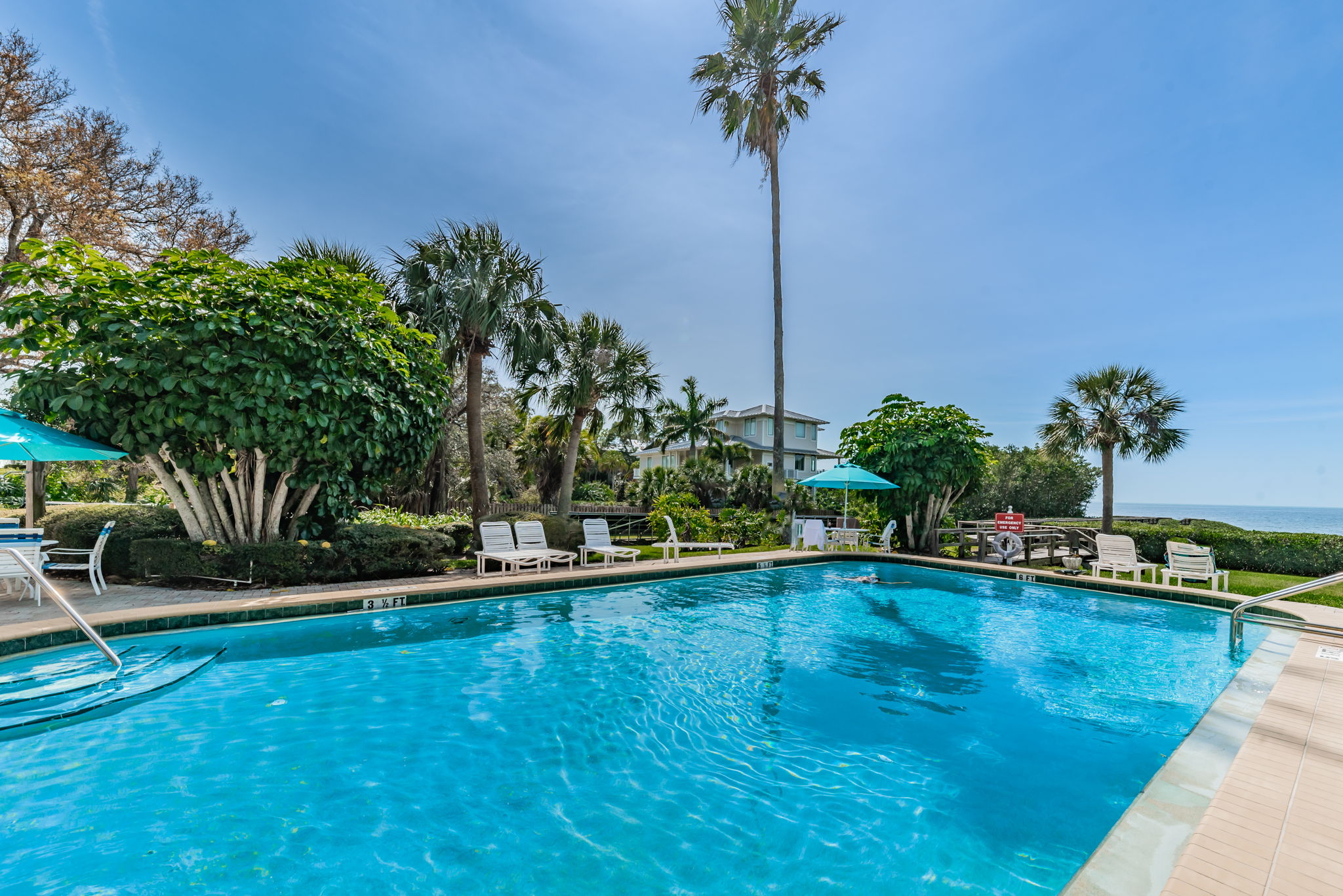 4-Sunset Shores Pool