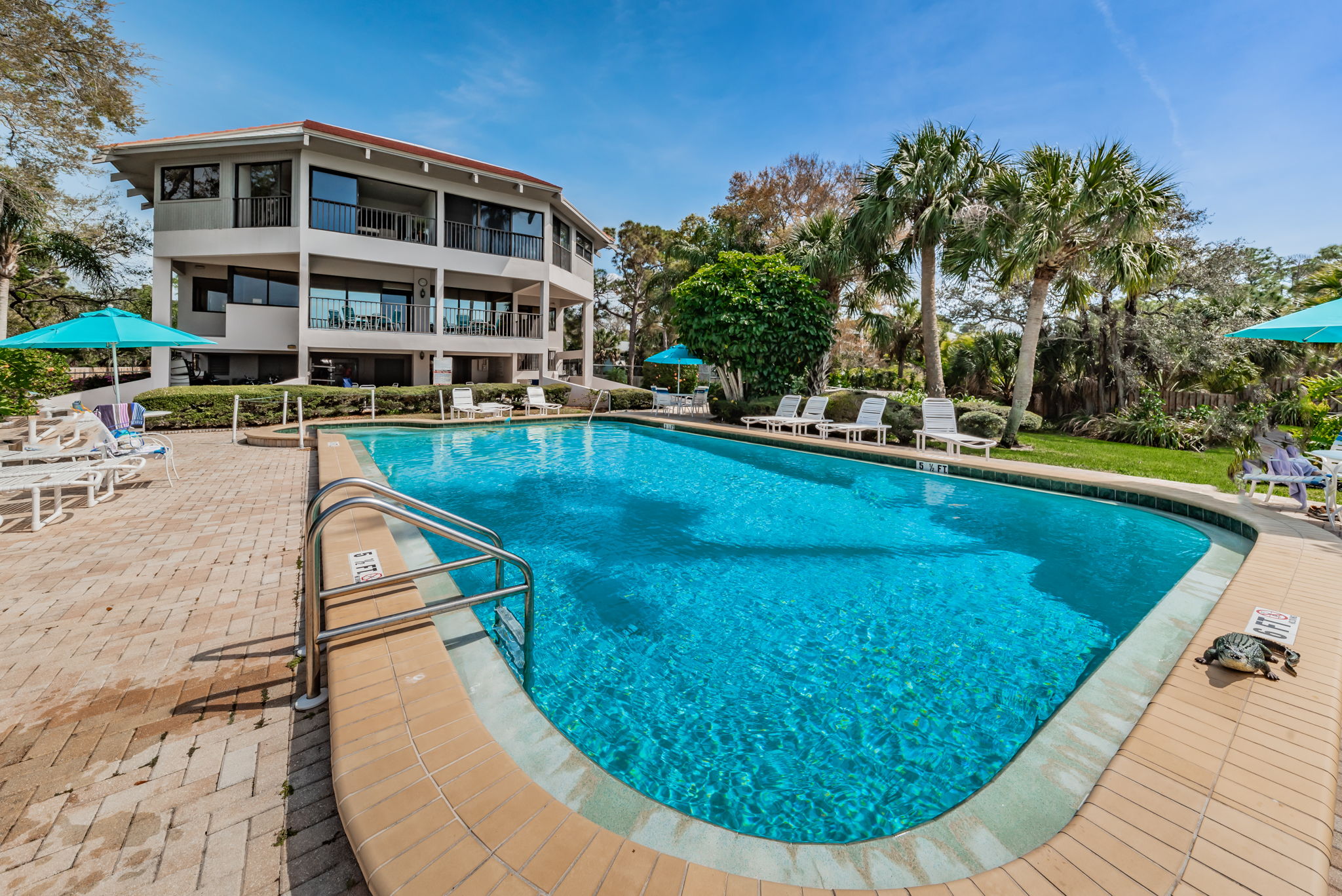 13-Sunset Shores Pool