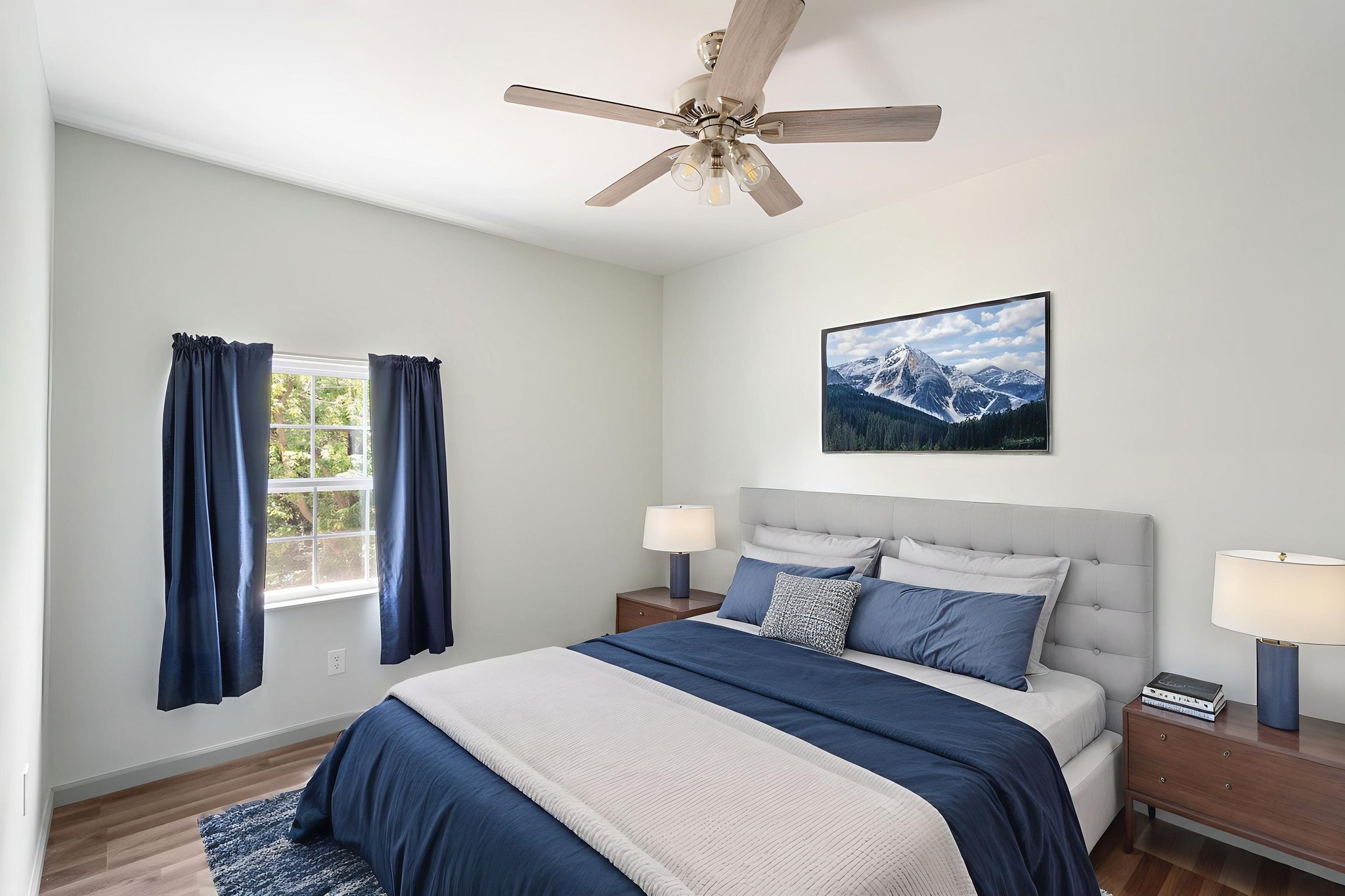 DSC05768 virtually staged.jpeg