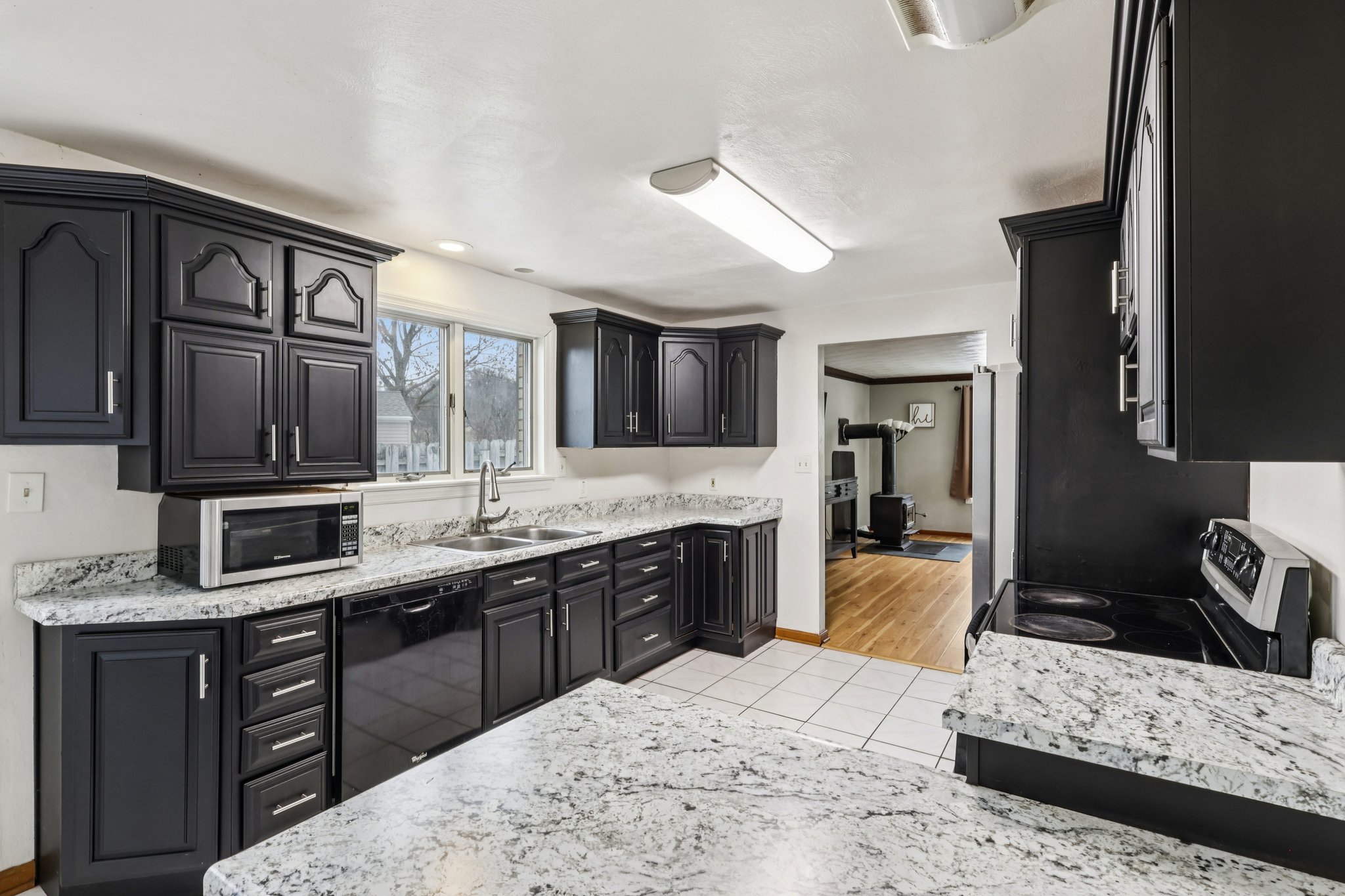 Sherrie Dr-S1701-016.jpg