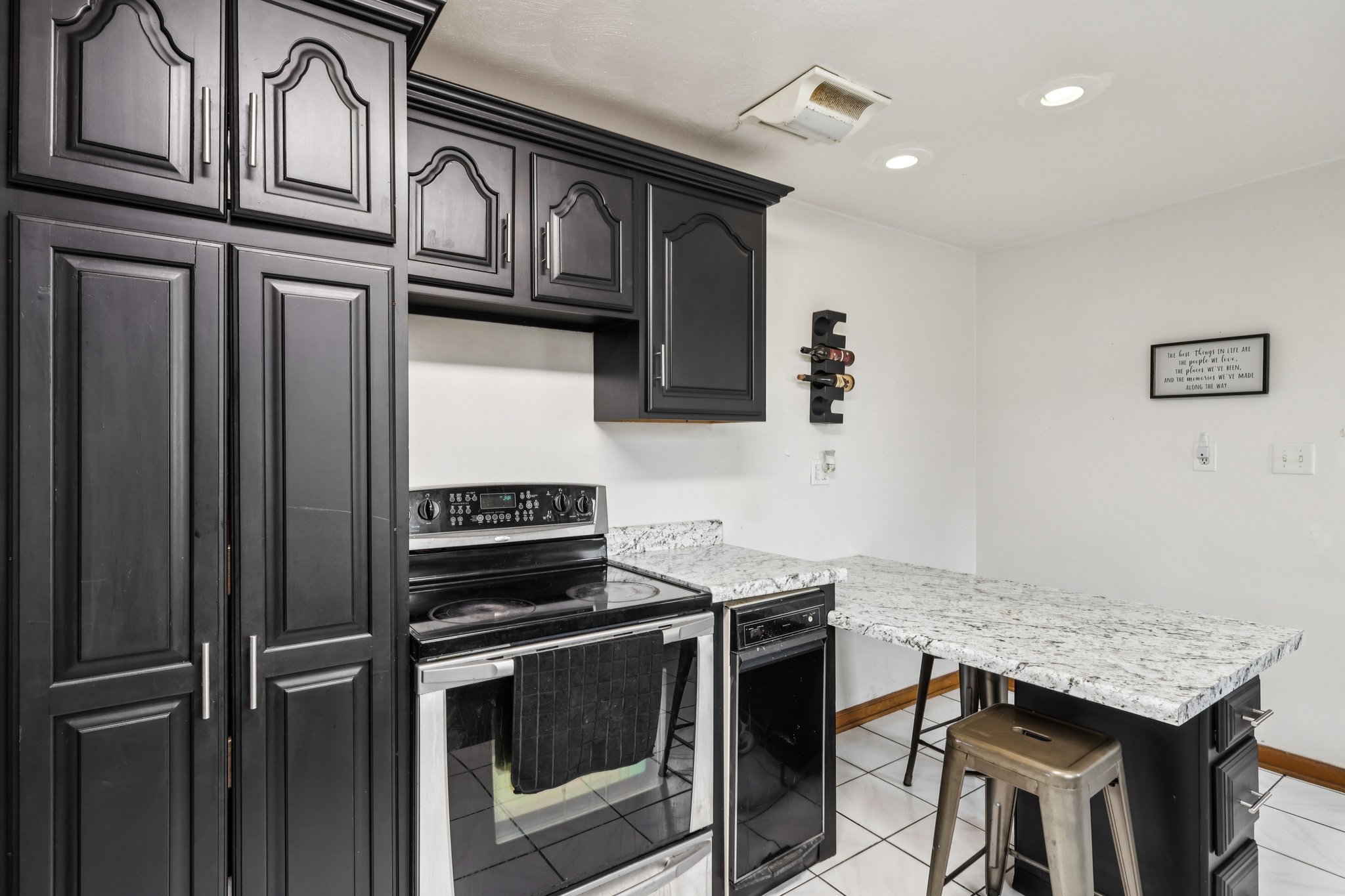 Sherrie Dr-S1701-020.jpg