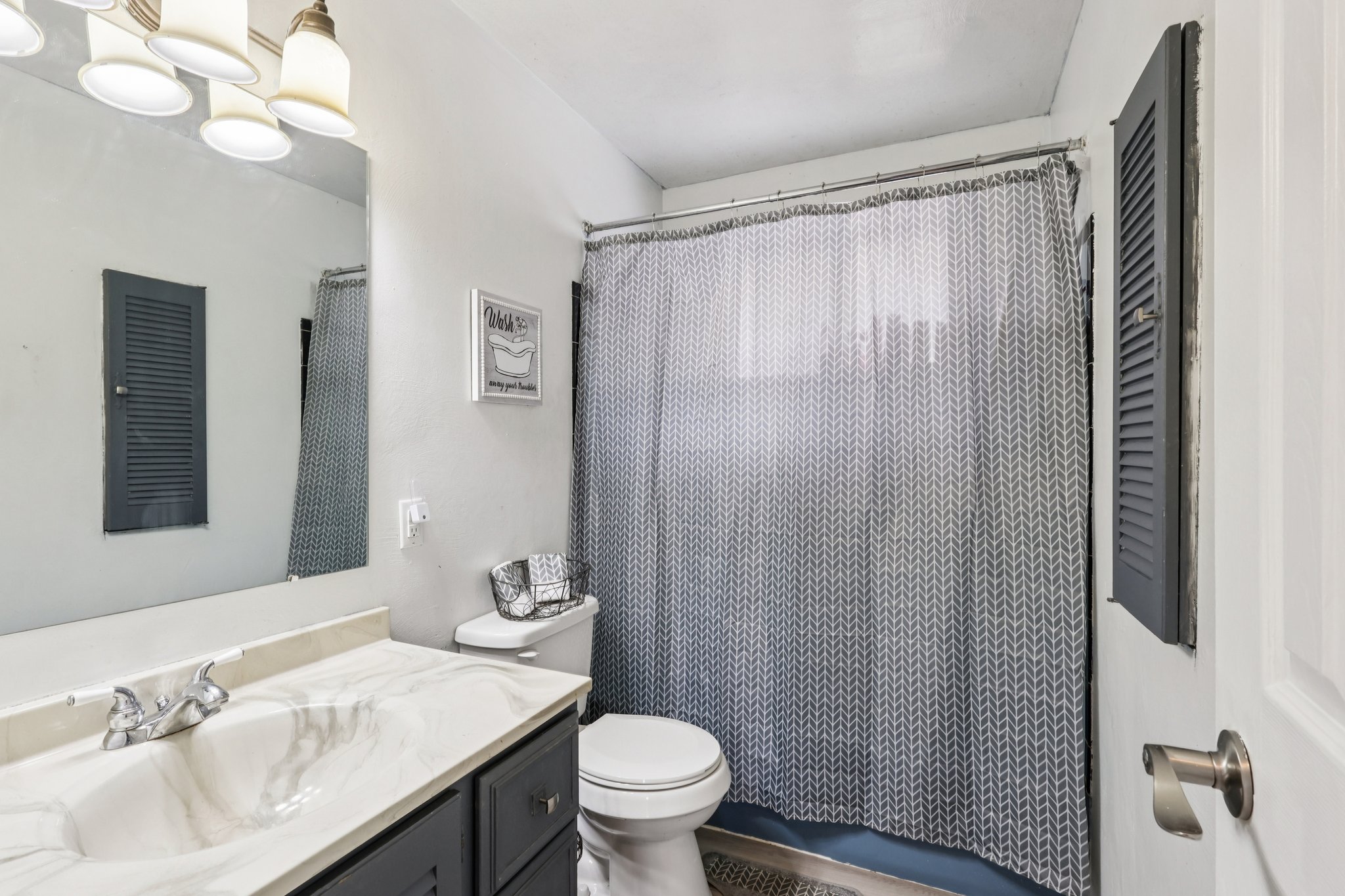 Sherrie Dr-S1701-025.jpg