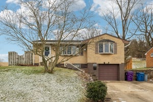 Sherrie Dr-S1701-003.jpg