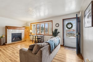 Sherrie Dr-S1701-009.jpg