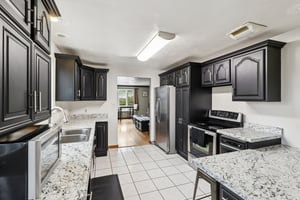 Sherrie Dr-S1701-017.jpg