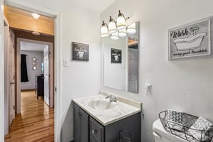 Sherrie Dr-S1701-029.jpg